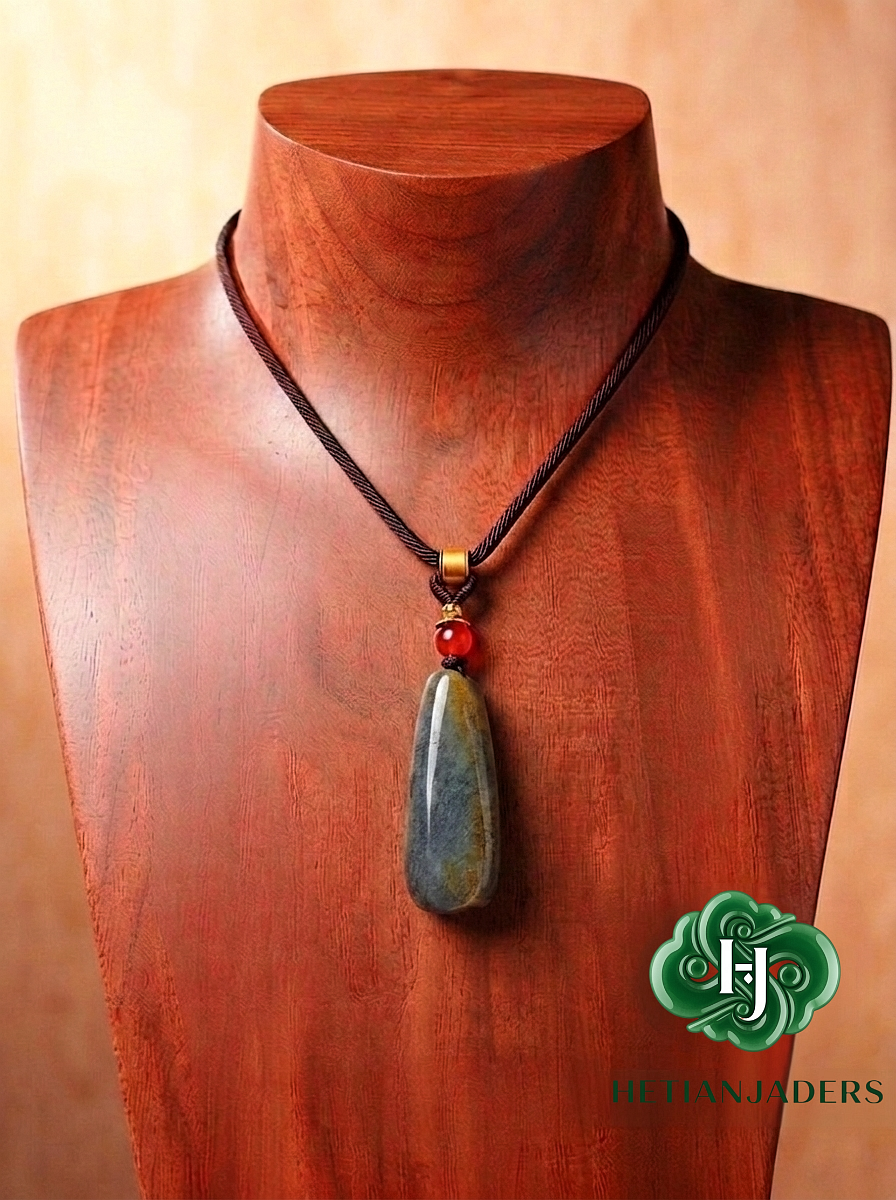 Authentic Hetian Four Colors Ink Dot QingHua Teardrop Pendant / 和田玉4色点墨青花带糖吊坠